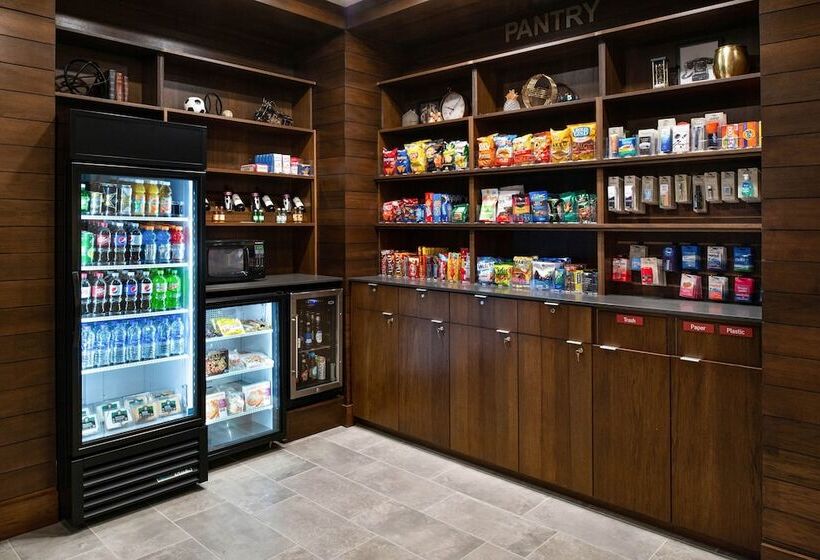 Отель Four Points By Sheraton Kansas City Olathe