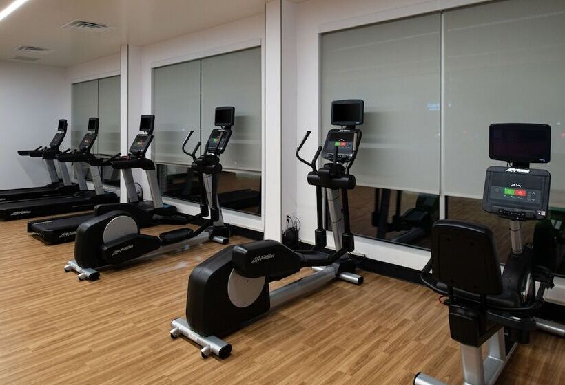 Отель Four Points By Sheraton Kansas City Olathe