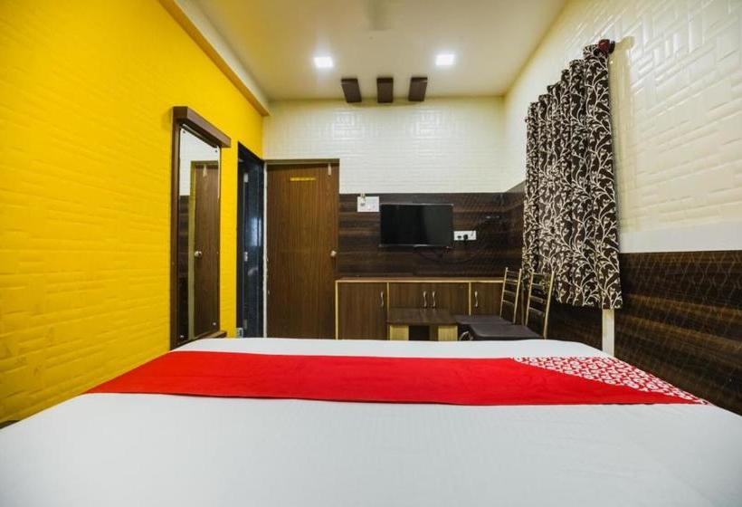 בית מלון כפרי Gandharva Residency Koregaon Park