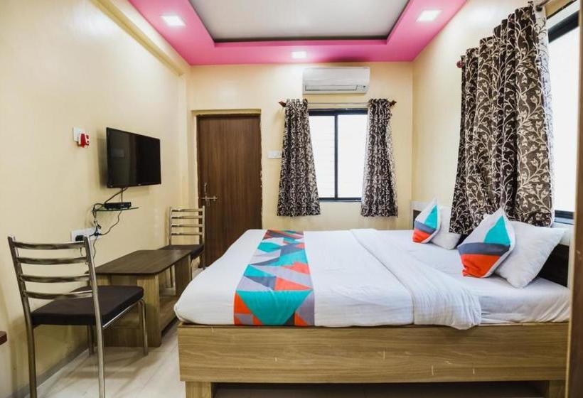 בית מלון כפרי Gandharva Residency Koregaon Park