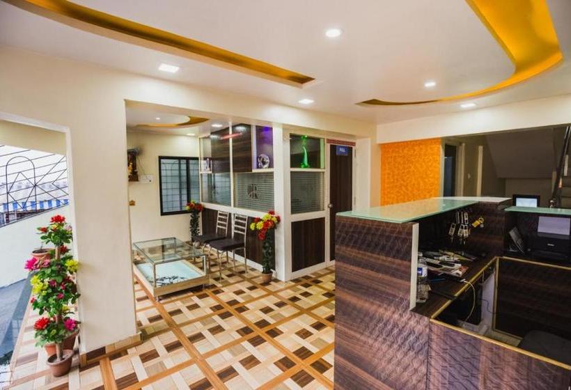 בית מלון כפרי Gandharva Residency Koregaon Park