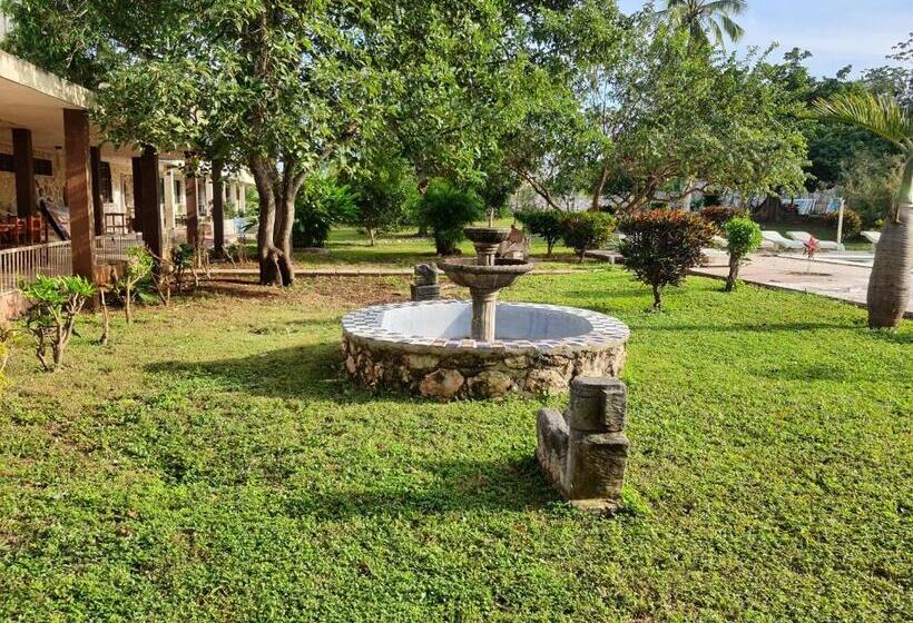 Hotelli Puerta Chichen