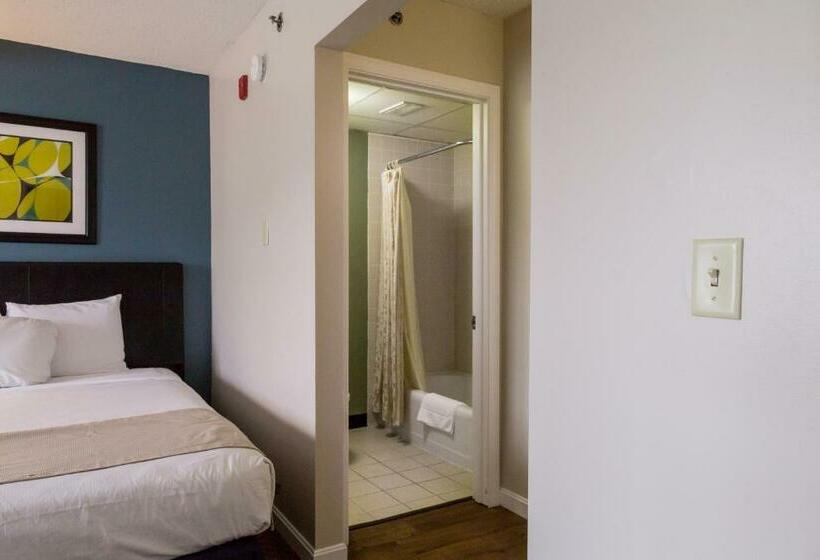 Отель Quality Inn & Suites