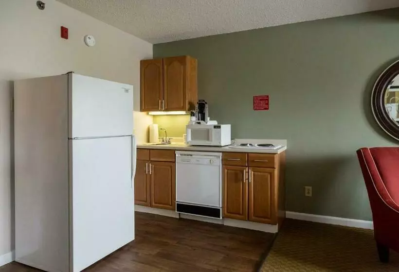 Hotelli Quality Inn & Suites