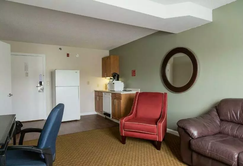 Hotelli Quality Inn & Suites
