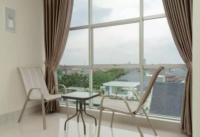 ホテル Reddoorz Plus Near Eka Hospital Bsd 5