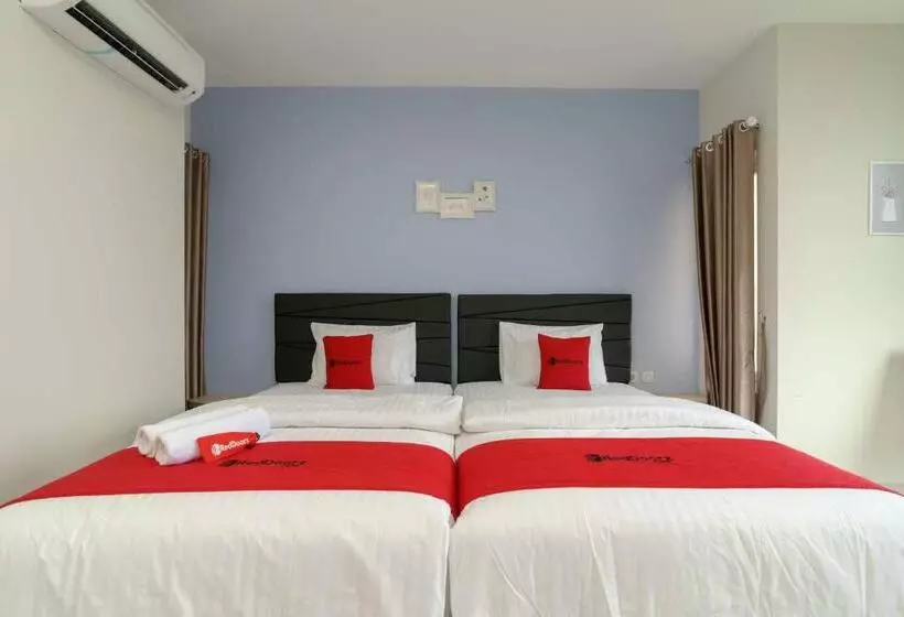 ホテル Reddoorz Plus Near Eka Hospital Bsd 5