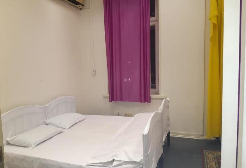 Nizami View Hostel &