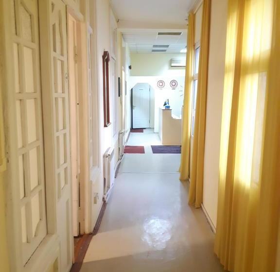 Nizami View Hostel &