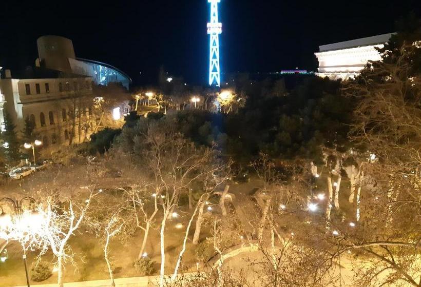 Nizami View Hostel &