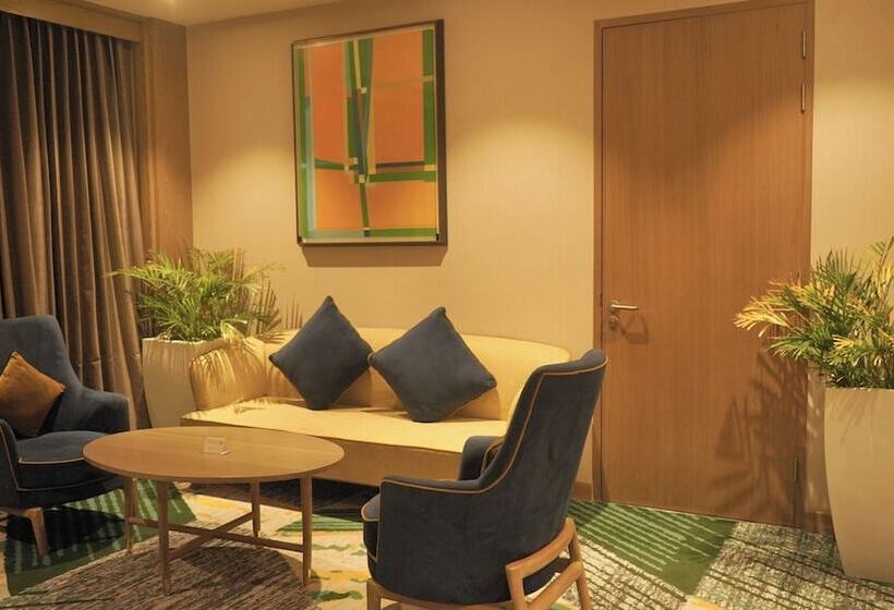 هتل Holiday Inn Chandigarh Zirakpur, An Ihg