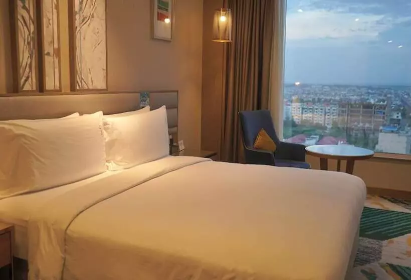 Hotelli Holiday Inn Chandigarh Zirakpur, An Ihg