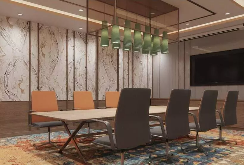 Hotelli Holiday Inn Chandigarh Zirakpur, An Ihg