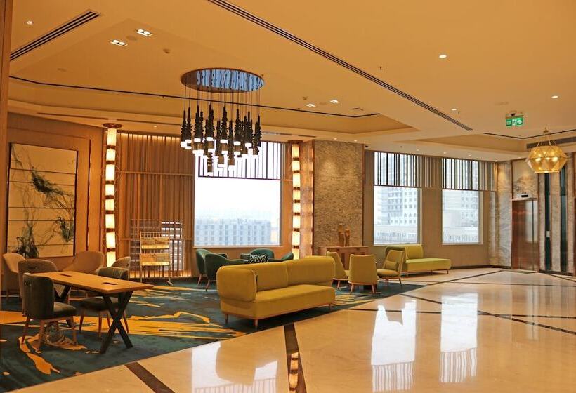 هتل Holiday Inn Chandigarh Zirakpur, An Ihg