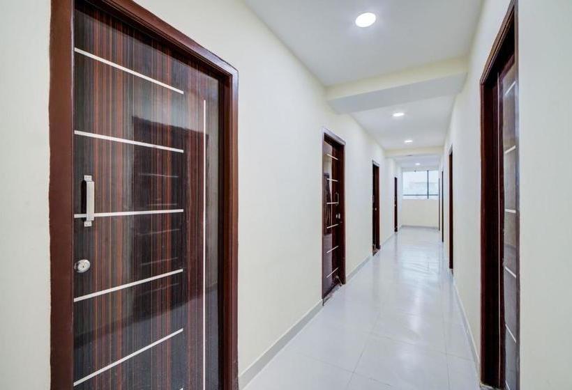 ホテル Flagship Malkajgiri