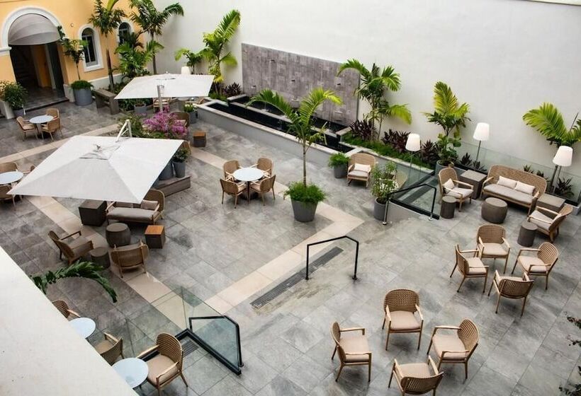 هتل Palacio Provincial San Juan, Curio Collection By Hilton