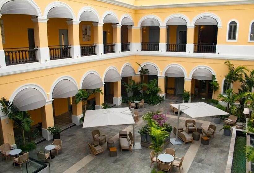 هتل Palacio Provincial San Juan, Curio Collection By Hilton