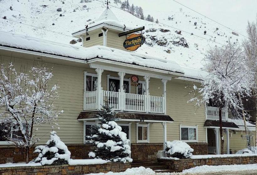 בית מלון כפרי Parkway Inn Of Jackson Hole