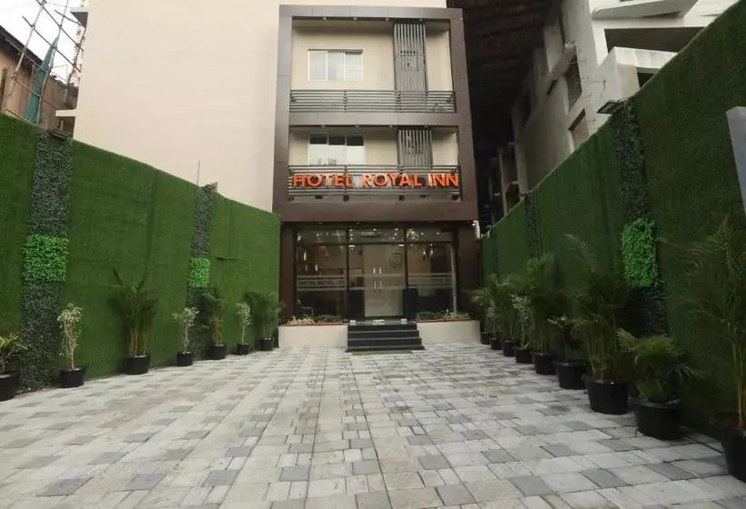 هتل Fab Royal Inn