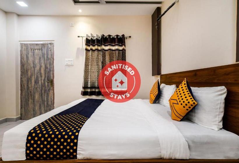 Hotel Spot On 76943  Radhika