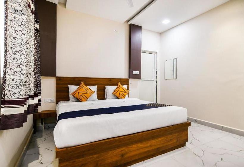 Hotel Spot On 76943  Radhika