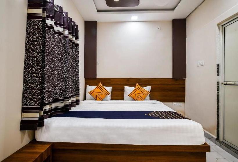 Hotel Spot On 76943  Radhika