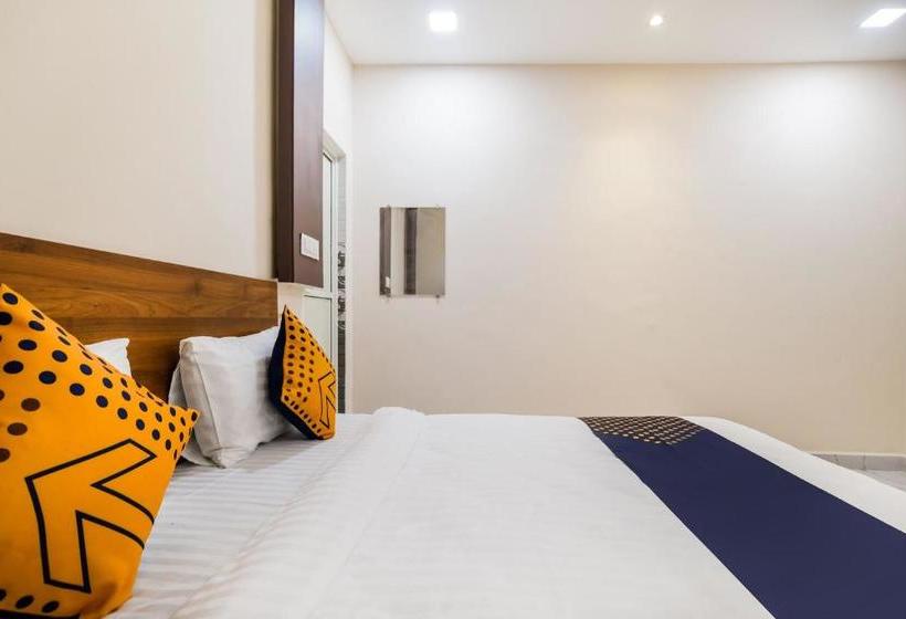 Hotel Spot On 76943  Radhika