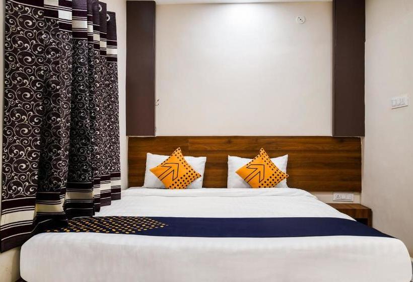 Hotel Spot On 76943  Radhika