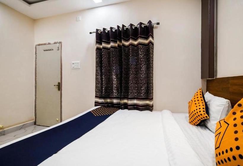 Hotel Spot On 76943  Radhika