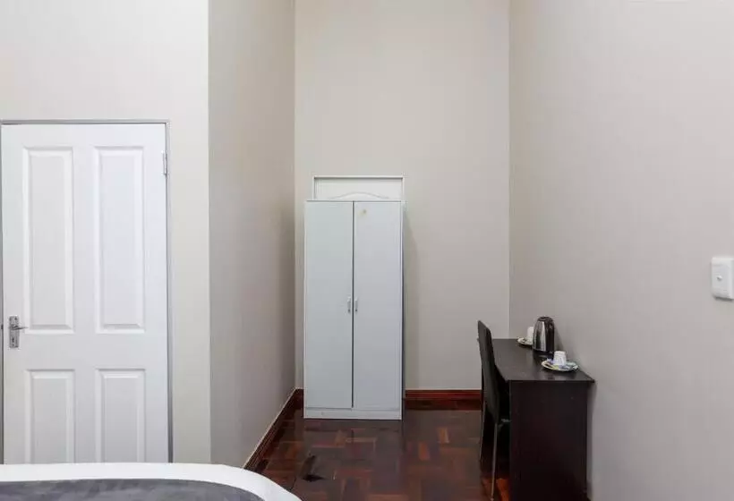 پانسیون Cape Palm Royal Guest House