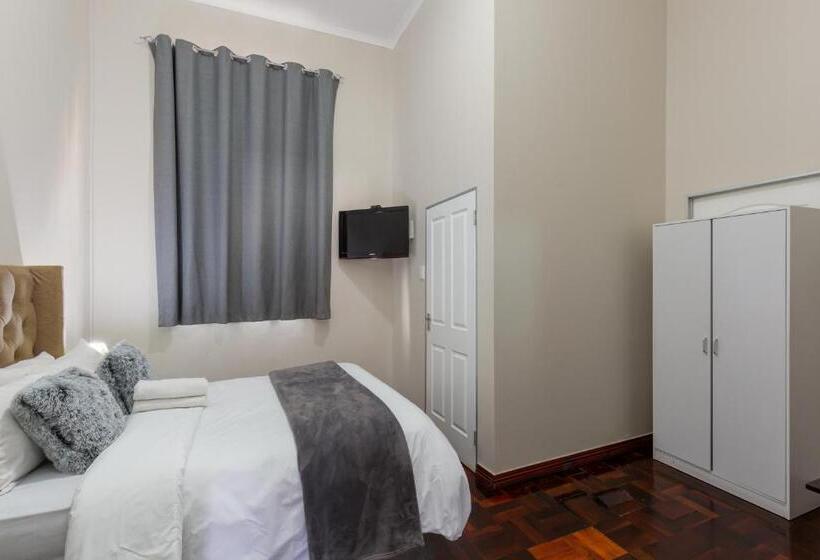 بنسيون Cape Palm Royal Guest House