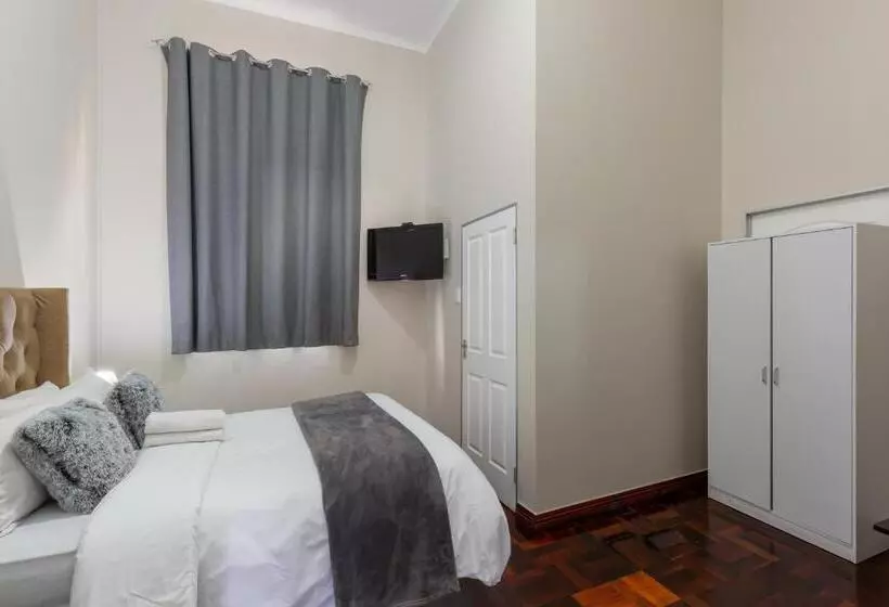 پانسیون Cape Palm Royal Guest House