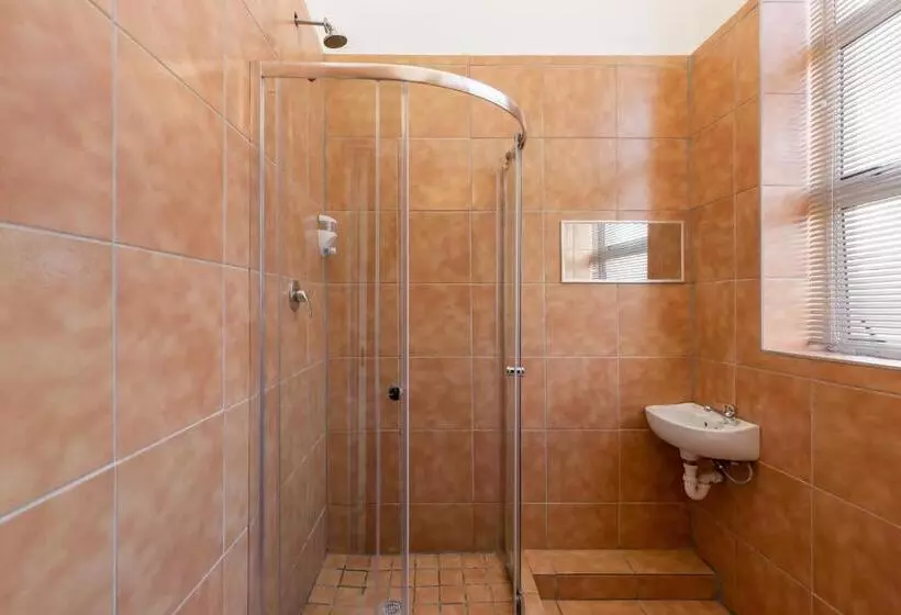 پانسیون Cape Palm Royal Guest House