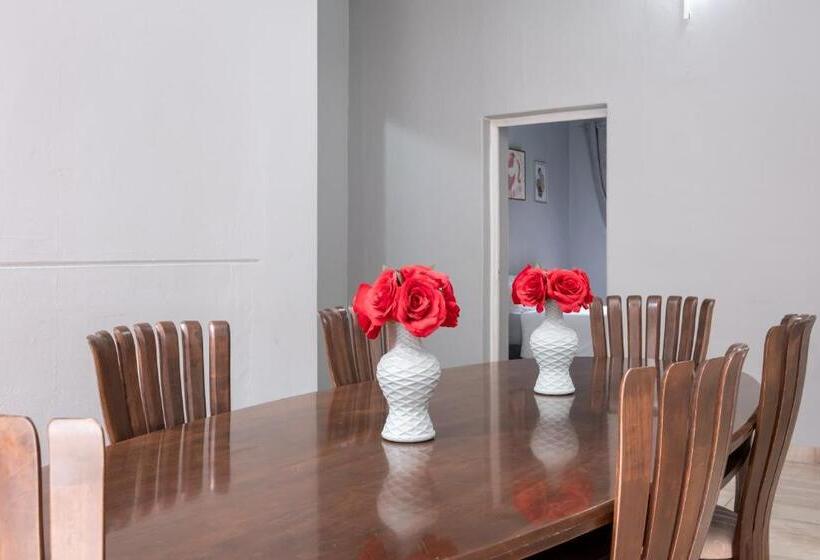 بنسيون Cape Palm Royal Guest House