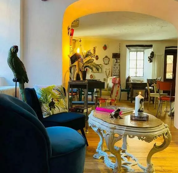 ユースホステル Il Borgo Di Sabine