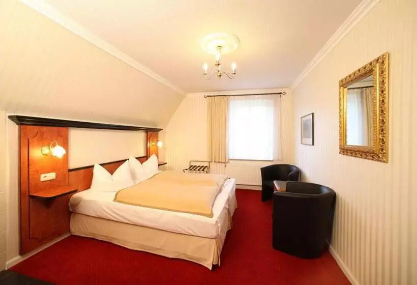 Gästehaus Plönlein   Hotel Goldener Hirsch Rothenburg