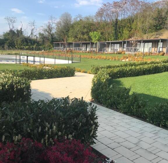 هتل Agricamping Al Grappolo Divino