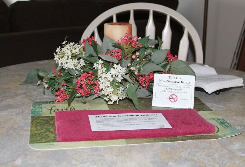 Отель American Host Inn