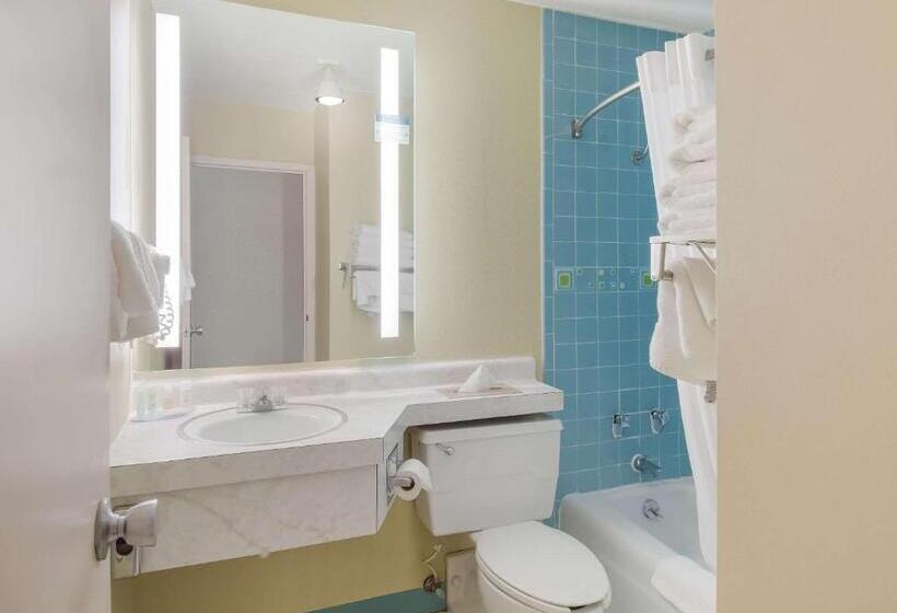 ホテル Clarion Inn