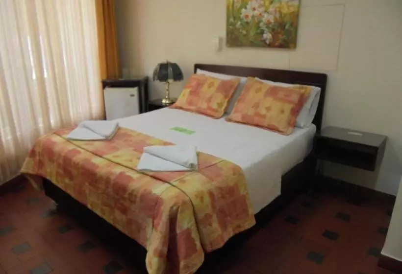 Hotelli Marux Plaza