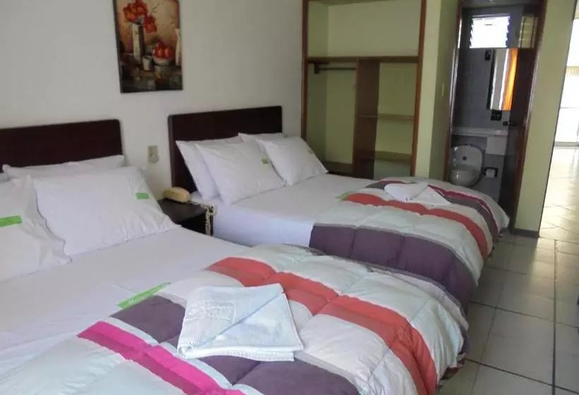Hotelli Marux Plaza