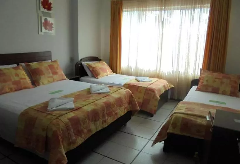 Hotelli Marux Plaza