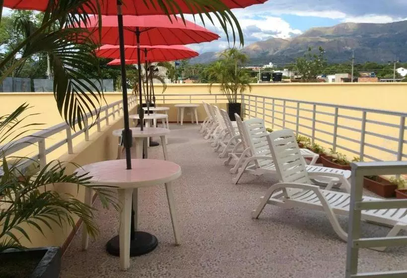 Hotelli Marux Plaza