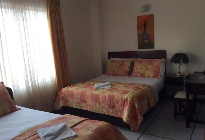 Hotelli Marux Plaza