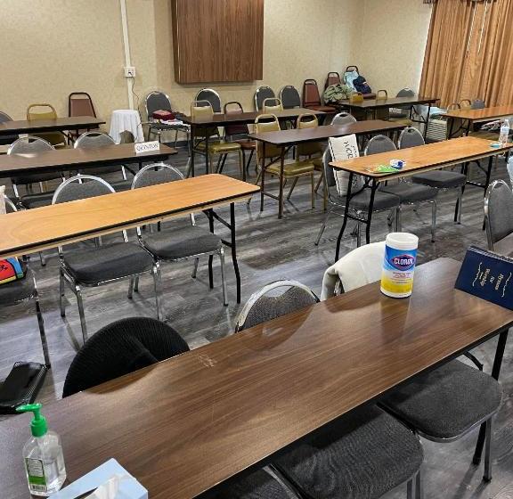 فندق Nature Inn & Suites