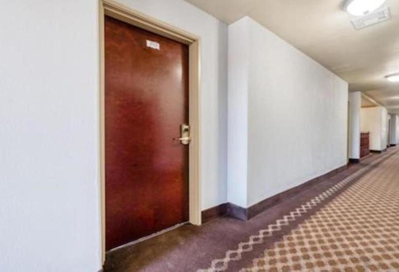 فندق Nature Inn & Suites