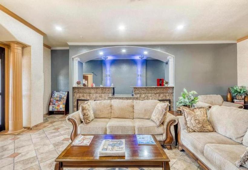 فندق Nature Inn & Suites