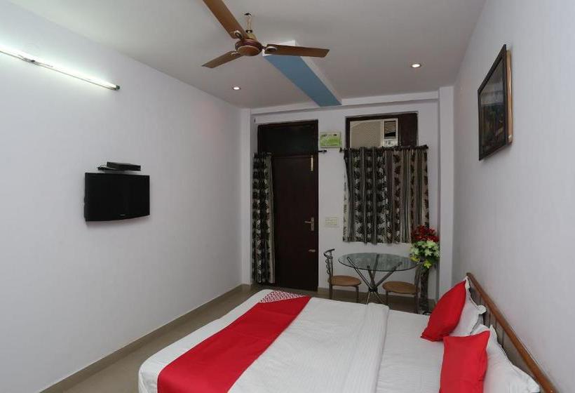 Hotel Oyo 37817 Paradise