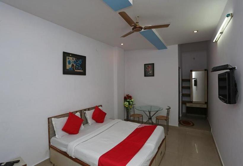 Hotel Oyo 37817 Paradise