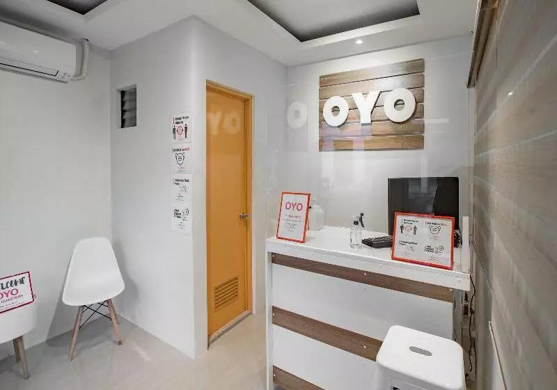 هتل Oyo 605 The Quarters